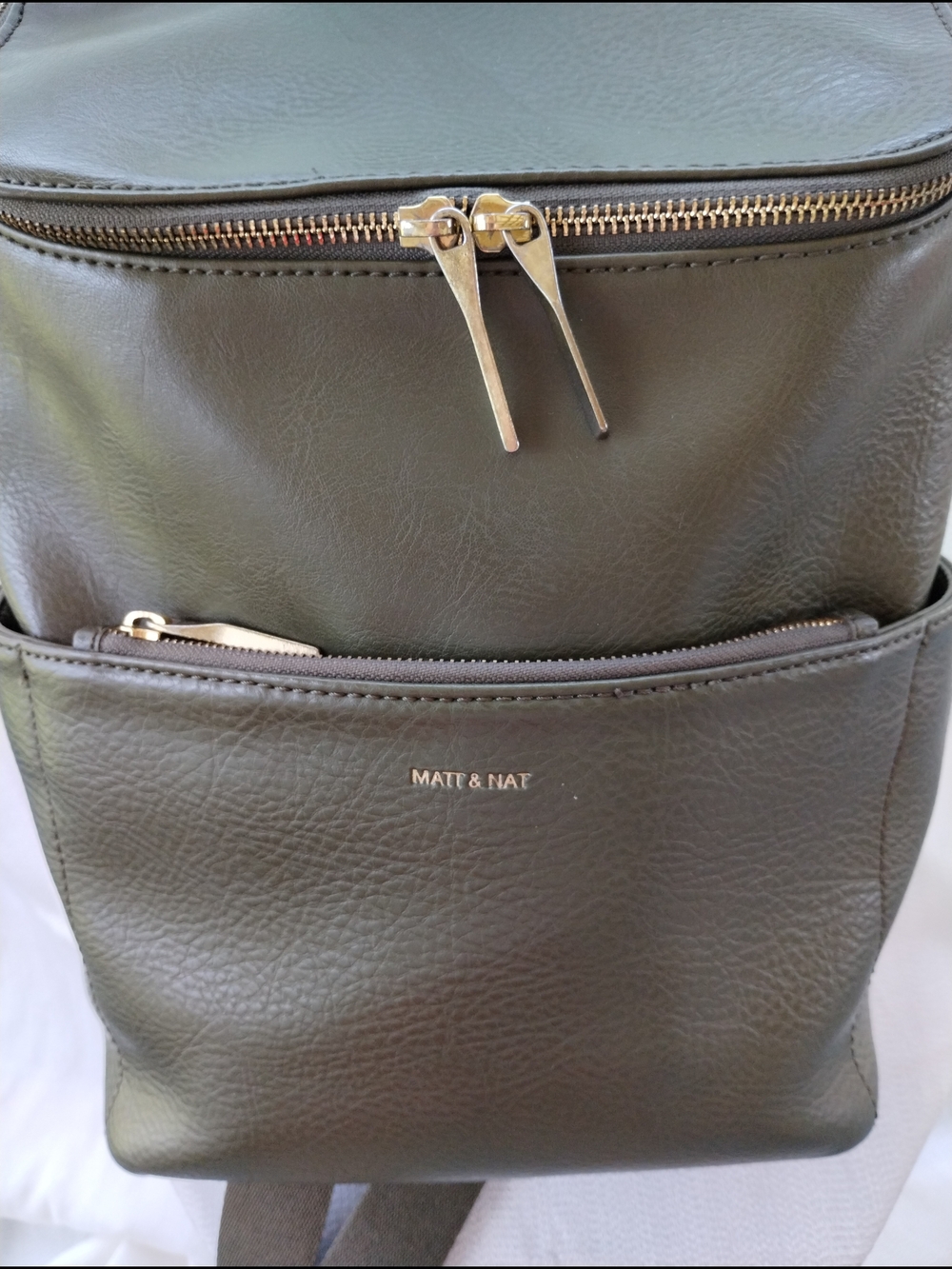 Matt & Nat Olive Vegan Leather Backpack with Front Pocket Vegan Unisex - Picture 5 of 16